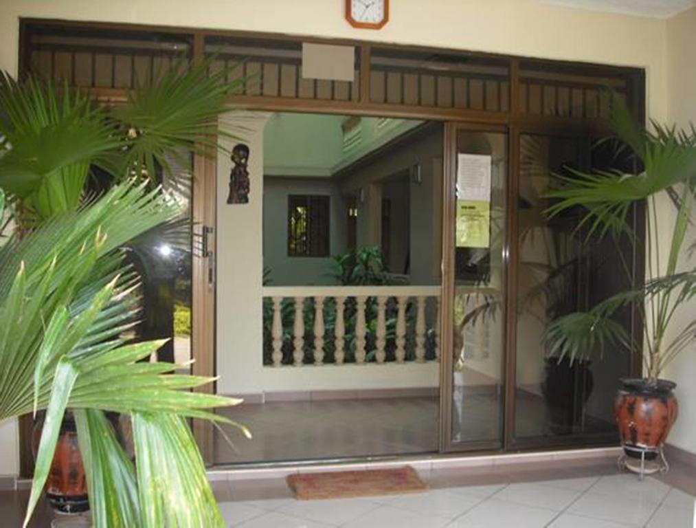 Osdahouse Lodge Laterbiokorshie Buitenkant foto